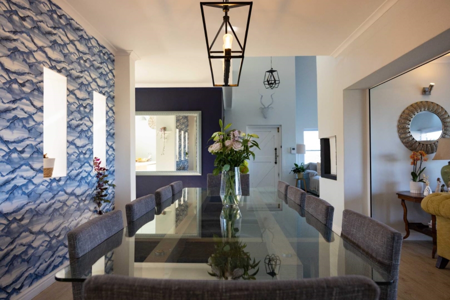 5 Bedroom Property for Sale in Crofters Valley Western Cape